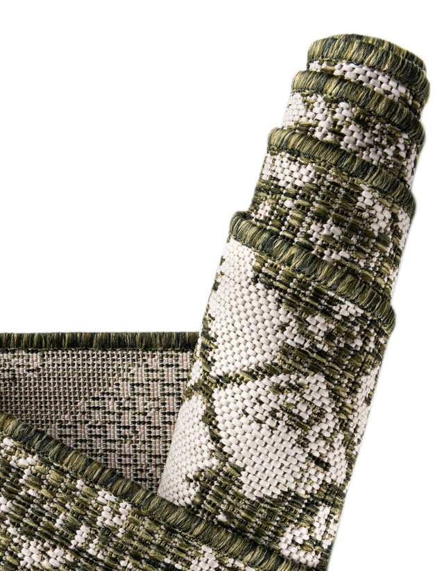 Green 7' 10 x 7' 10 Outdoor Bohemian Round Area Rug Weather Resistant for Patio, Deck, Terrace, Balcony, Porch 100% Polypropylene Boho Carpet Mat for Sale at Rug Engine