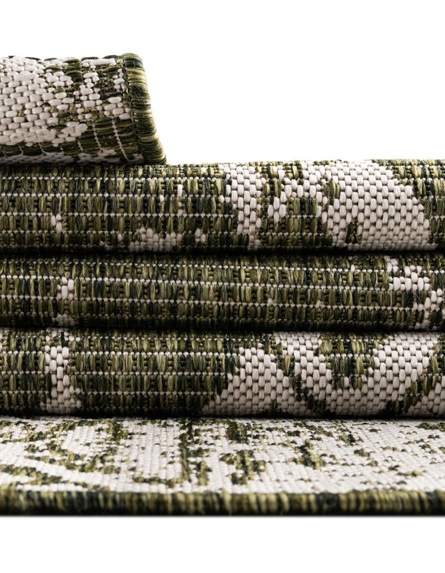 Green 7' 10 x 7' 10 Outdoor Bohemian Round Area Rug Weather Resistant for Patio, Deck, Terrace, Balcony, Porch 100% Polypropylene Boho Carpet Mat for Sale at Rug Engine