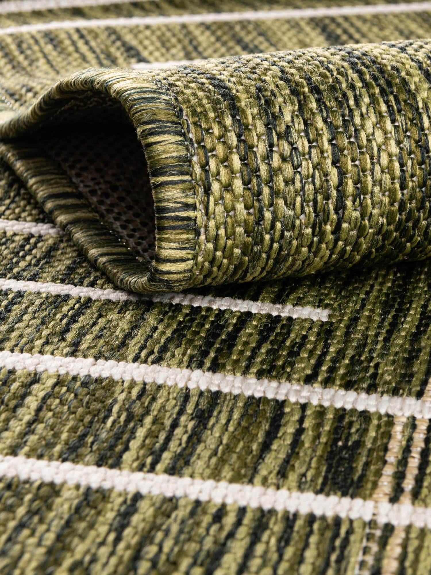 Green 13' 1 x 13' 1 Outdoor Modern Round Area Rug Weather Resistant for Patio, Deck, Terrace, Balcony, Porch 100% Polypropylene Modern Outside Carpet for Sale at Rug Engine
