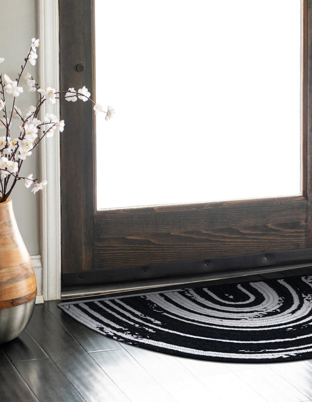 Black and White 2' 2 x 4' Braided Chindi Semicircle Hearth Rug