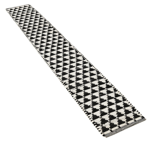 White Black 1' 2 x 8' Chindi Jute Table Runner