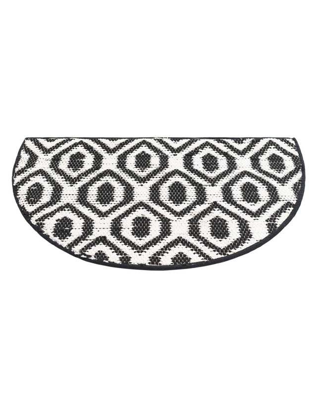 Black and White 2' 2 x 4' Chindi Jute Semicircle Hearth Rug