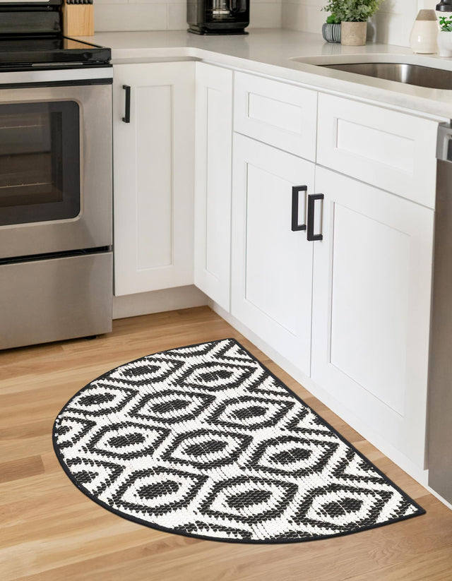 Black and White 2' 2 x 4' Chindi Jute Semicircle Hearth Rug