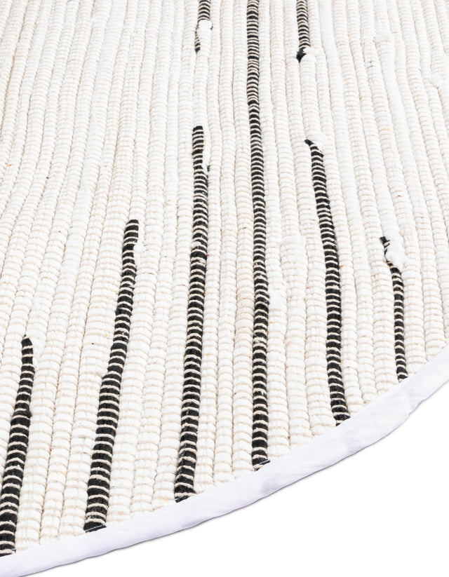 White 2' 2 x 4' Chindi Cotton Semicircle Hearth Rug