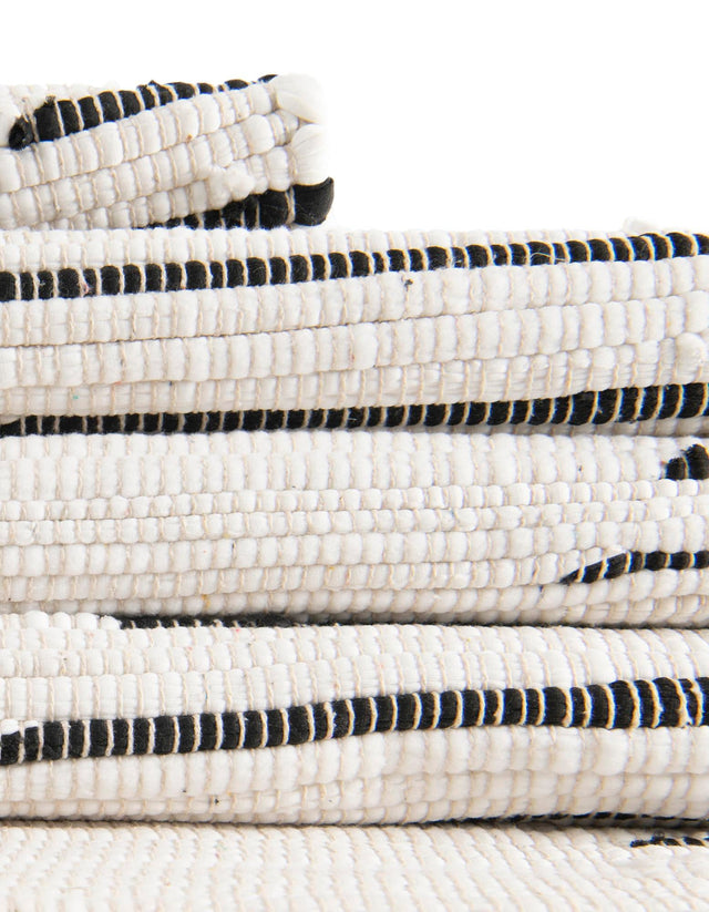 White 2' 2 x 4' Chindi Cotton Semicircle Hearth Rug