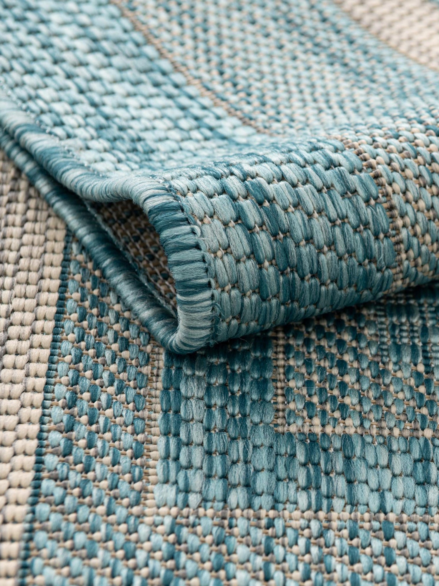 Aquamarine 10' 8 x 10' 8 Outdoor Border Round Area Rug Weather Resistant for Patio, Deck, Terrace, Balcony, Porch 100% Polypropylene Classic Bordered Carpet for Sale at Rug Engine