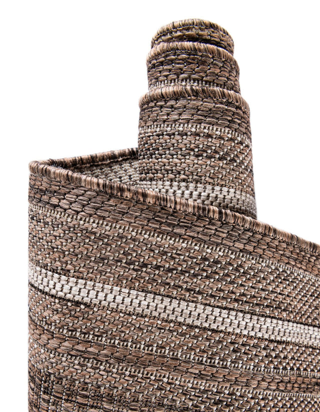 Brown 6' 1 x 6' 1 Outdoor Border Round Area Rug Weather Resistant for Patio, Deck, Terrace, Balcony, Porch 100% Polypropylene Classic Bordered Carpet for Sale at Rug Engine