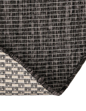 Black 3' 1 x 3' 1 Outdoor Solid Round Rug