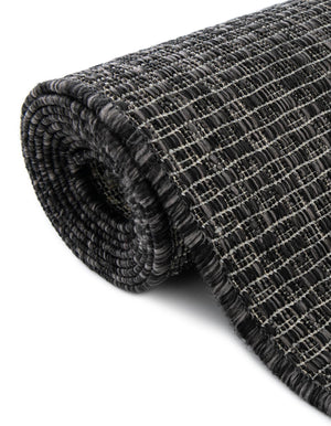Black 3' 1 x 3' 1 Outdoor Solid Round Rug