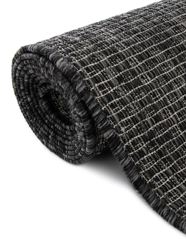 Black 3' 1 x 3' 1 Outdoor Solid Round Rug