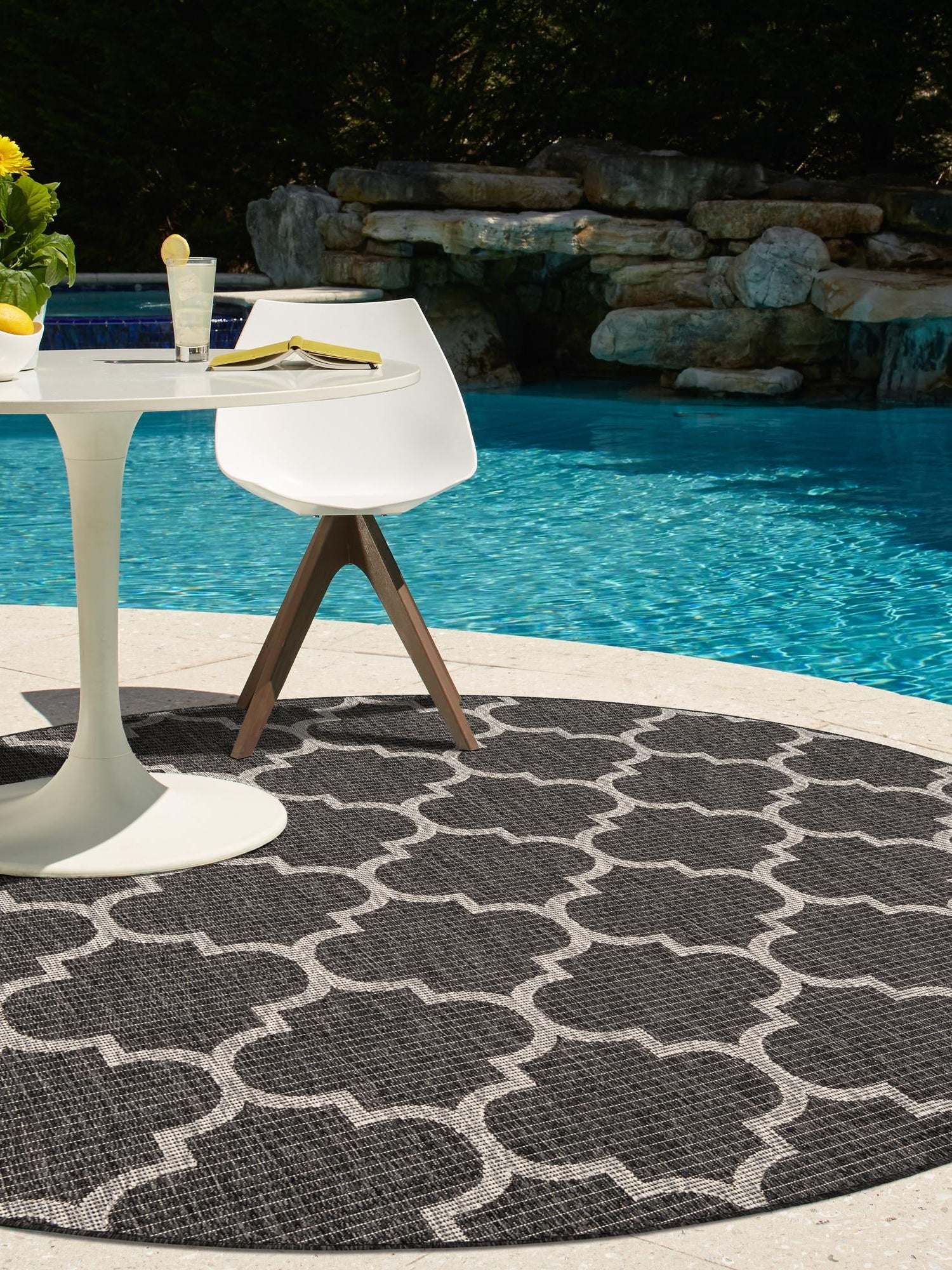 Black 13' 1 x 13' 1 Outdoor Trellis Round Area Rug Weather Resistant for Patio, Deck, Terrace, Balcony, Porch Geometric Design Water Safe Outside Carpet for Sale at Rug Engine