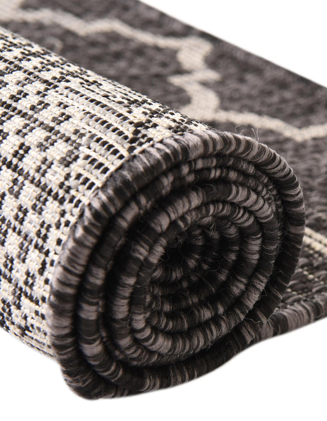 Black 6' 1 x 6' 1 Outdoor Trellis Round Area Rug Weather Resistant for Patio, Deck, Terrace, Balcony, Porch Geometric Design Water Safe Outside Carpet for Sale at Rug Engine