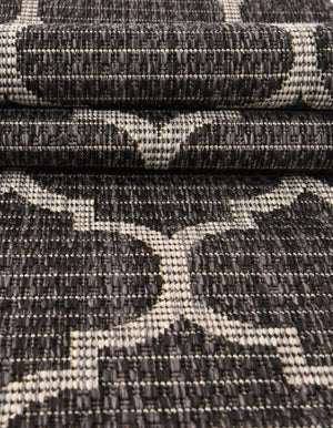 Black 6' 1 x 6' 1 Outdoor Trellis Round Area Rug Weather Resistant for Patio, Deck, Terrace, Balcony, Porch Geometric Design Water Safe Outside Carpet for Sale at Rug Engine