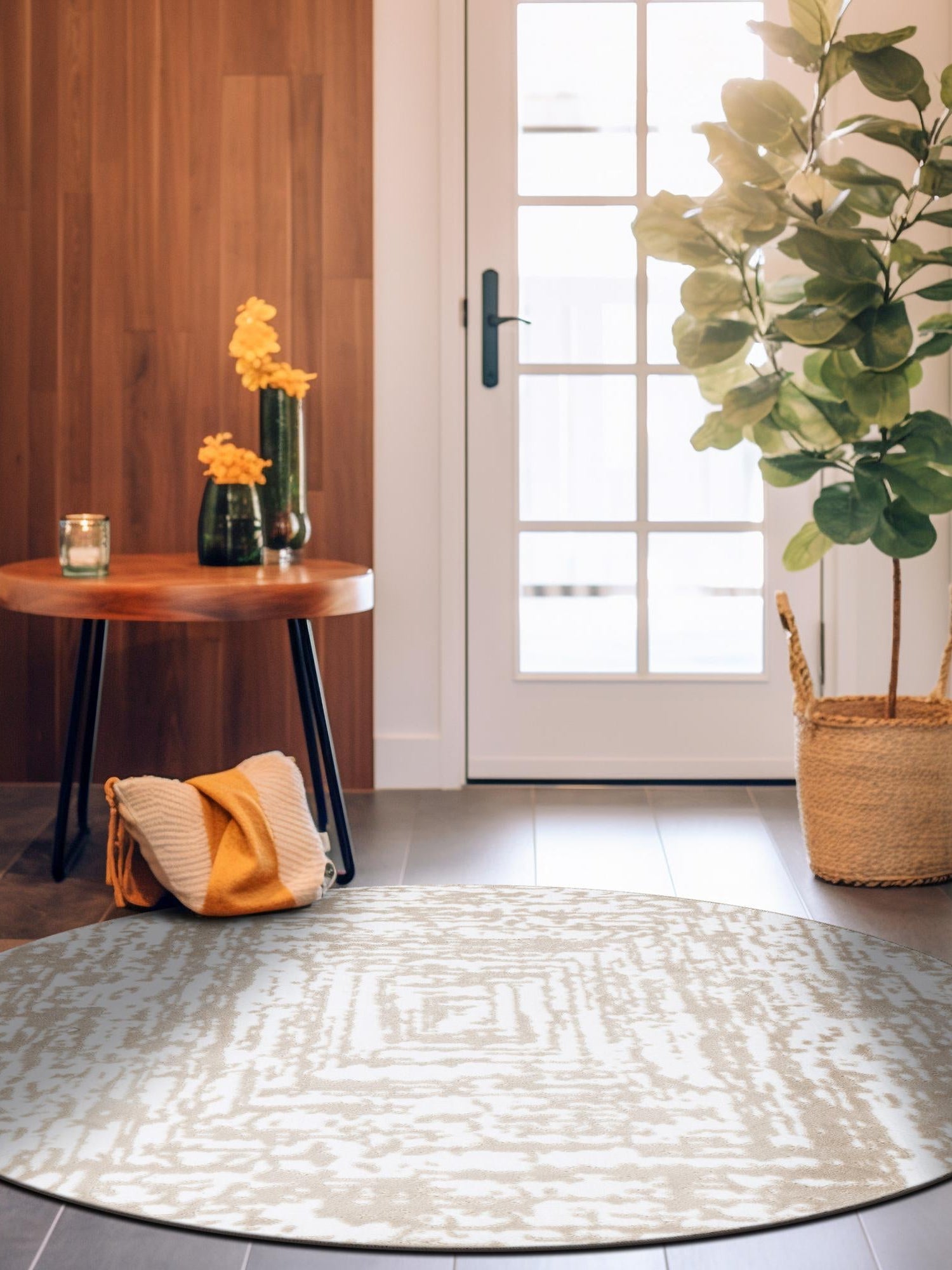 White Bone 7' 10 x 7' 10 Hermitage Round Area Rug 55% Polypropylene & 45% Polyester Easy Clean Stain-Resistant Carpet for Living, Office, Dorm Rooms for Sale at Rug Engine