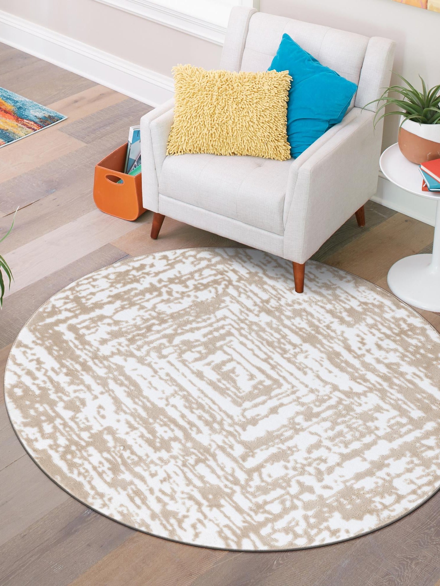 White Bone 4' x 4' Hermitage Round Area Rug 55% Polypropylene & 45% Polyester Easy Clean Stain-Resistant Carpet for Living, Office, Dorm Rooms for Sale at Rug Engine