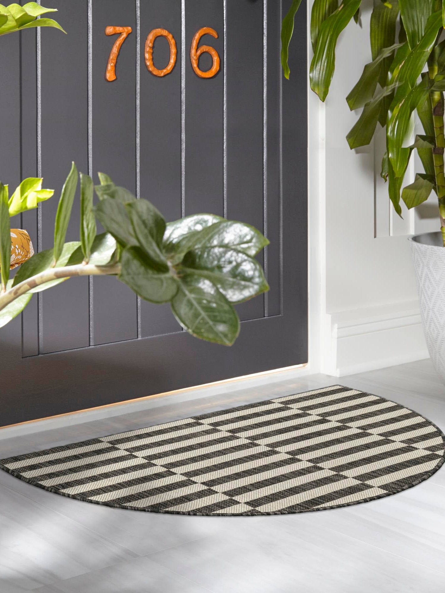 Charcoal 3' 1 x 6' 1 Outdoor Striped Hearth Area Rug Weather Resistant for Patio, Deck, Terrace, Balcony, Porch