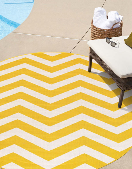 Yellow 4' 1 x 4' 1 Outdoor Coastal Round Area Rug Weather Resistant for Patio, Deck, Terrace, Balcony, Porch
