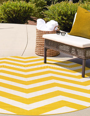 Yellow 4' 1 x 4' 1 Outdoor Coastal Round Area Rug Weather Resistant for Patio, Deck, Terrace, Balcony, Porch