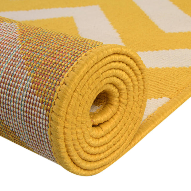 Yellow 7' 1 x 7' 1 Outdoor Coastal Round Area Rug Weather Resistant for Patio, Deck, Terrace, Balcony, Porch