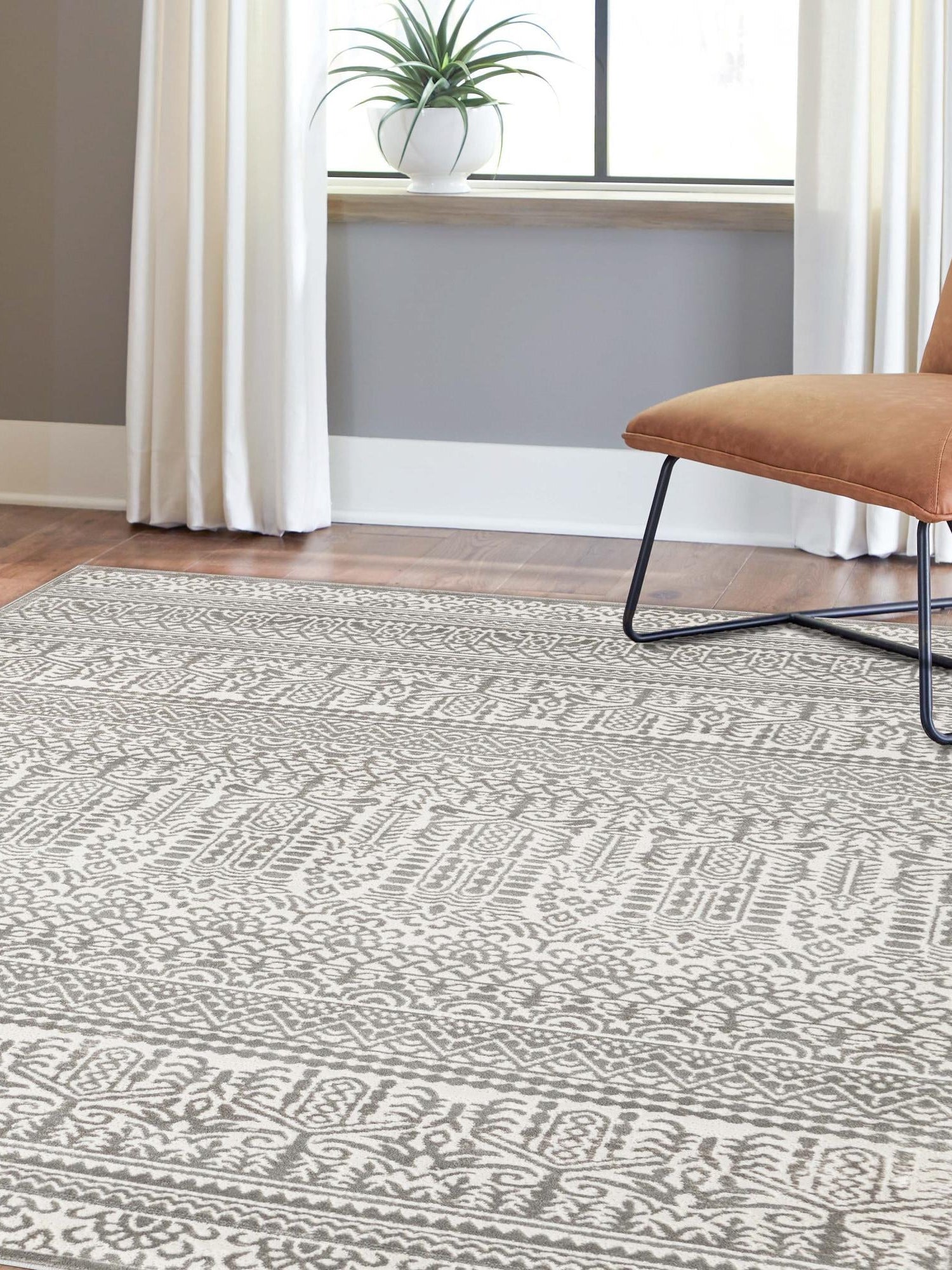 Gray 4' 1 x 6' 1 Jill Zarin Uptown Rectangle Area Rug 70% Polypropylene & 30% Polyester  Contemporary Carpet for Living, Dining, Office, Bedroom for Sale at Rug Engine