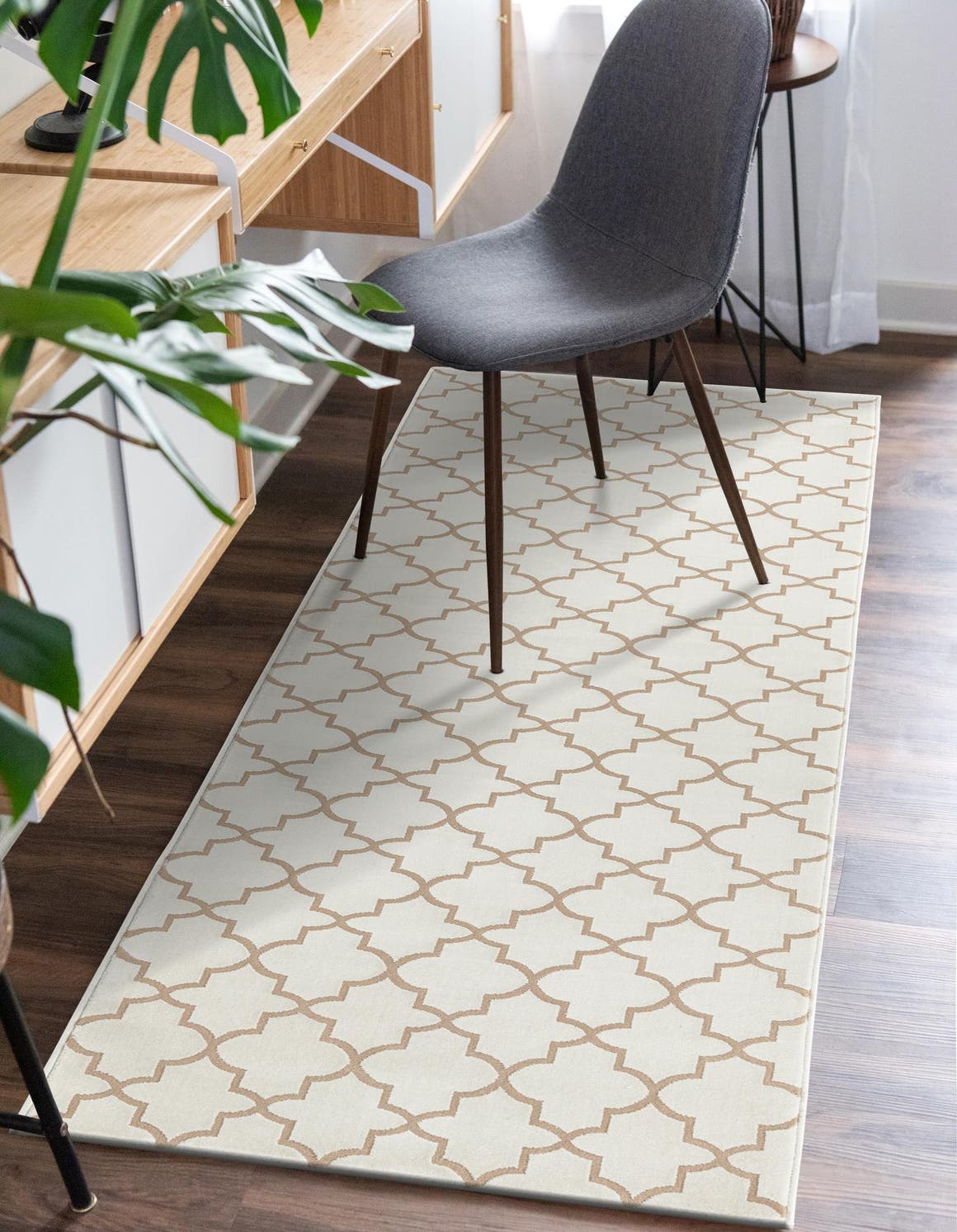 White 2' 7 x 8' Jill Zarin Uptown Runner Area Rug 70% Polypropylene & 30% Polyester  Contemporary Carpet for Living, Dining, Office, Bedroom for Sale at Rug Engine