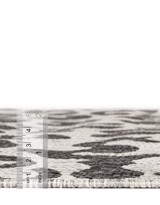 Light Gray 3' 1 x 6' 1 Outdoor Safari Semicircle Hearth Rug