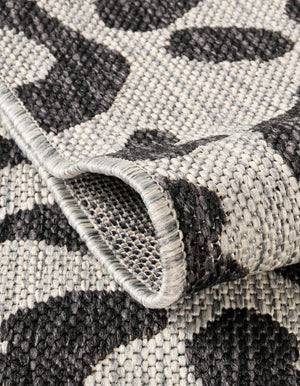 Light Gray 2' 2 x 4' Outdoor Safari Semicircle Hearth Rug