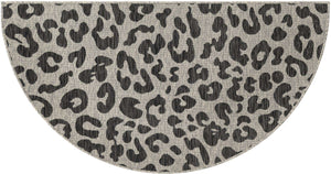 Light Gray 3' 1 x 6' 1 Outdoor Safari Semicircle Hearth Rug