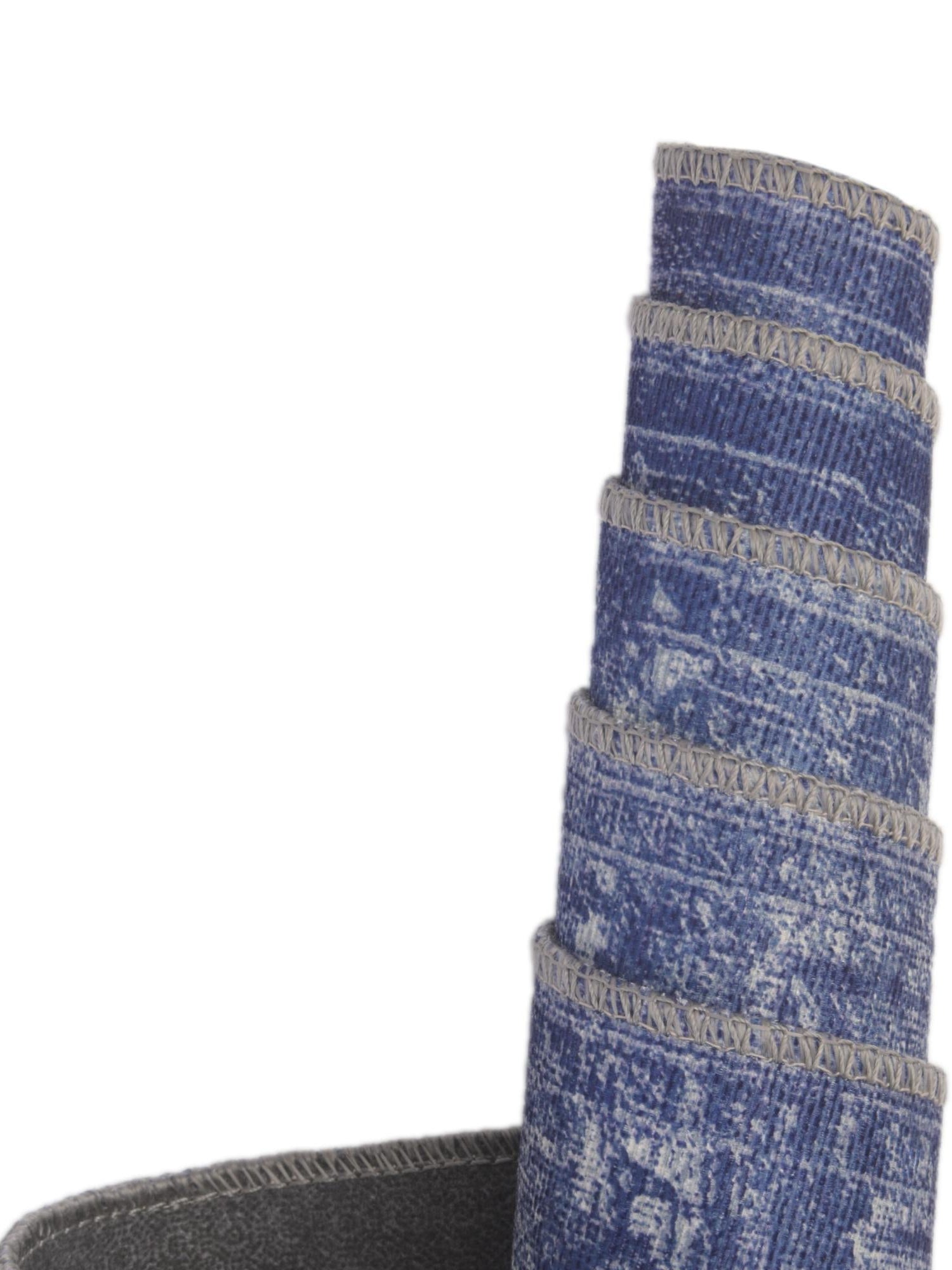 Washable Navy Blue 7' 6 x 7' 6 Timeless Round Area Rug Easy to Clean Stain Resistant & Durable