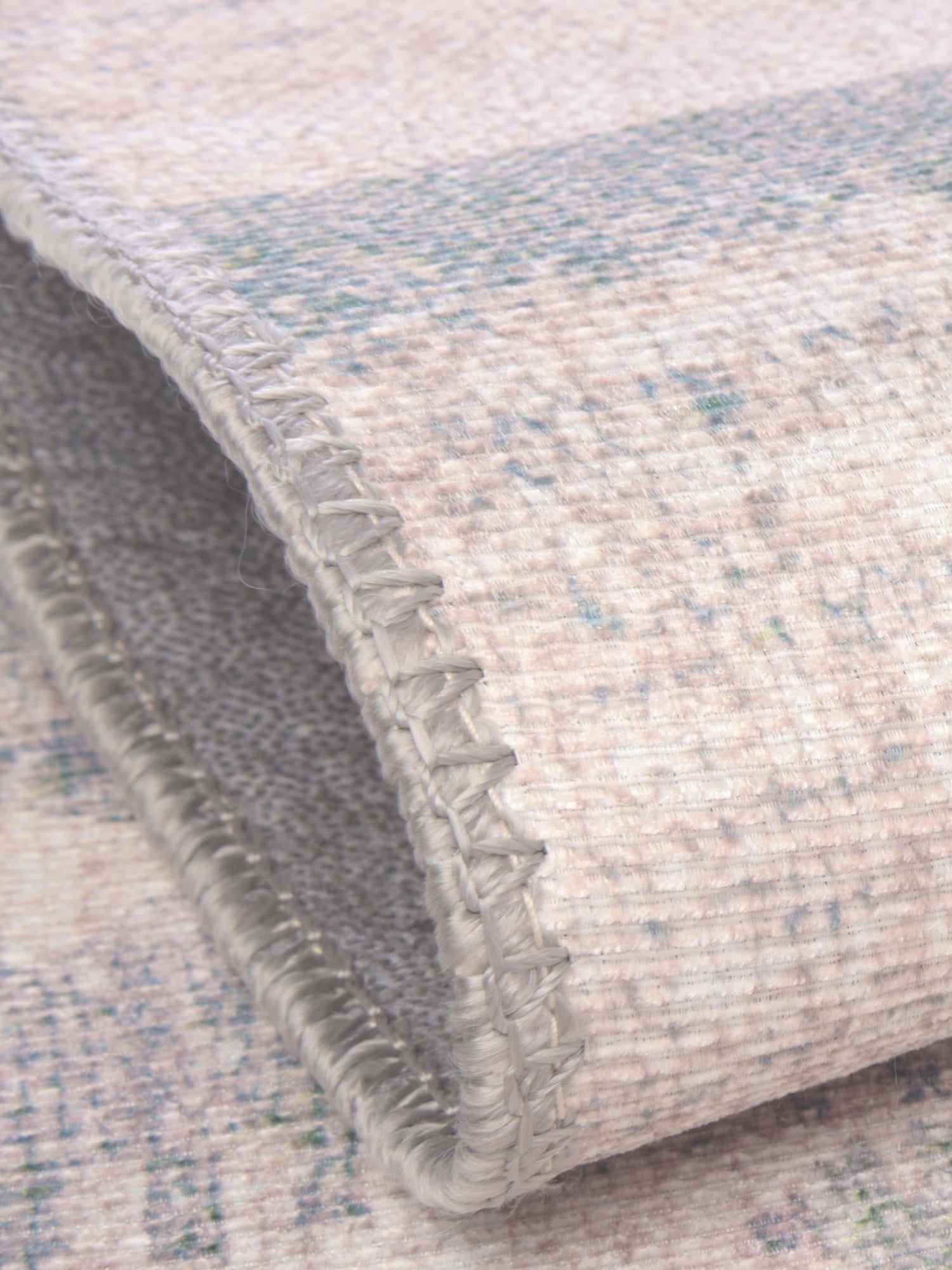 Washable Gray 7' 6 x 7' 6 Timeless Round Area Rug Easy to Clean Stain Resistant & Durable Traditional Classic Vintage Design Carpet for Sale at Rug Engine
