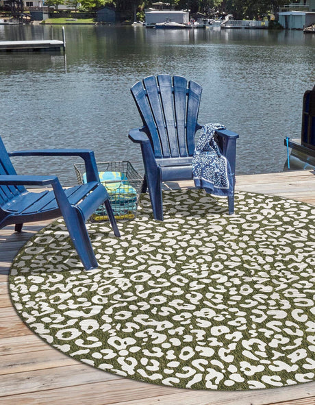 Green 13' x 13' Outdoor Safari Round Rug