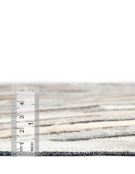 Authentic Luxury Gray Ivory 4' 1 x 4' 1 Cowhide Leather Round Area Rug Modern Interior Design 100% Real Natural Cowhide Carpet for Designer Home Decor for Sale at Rug Engine