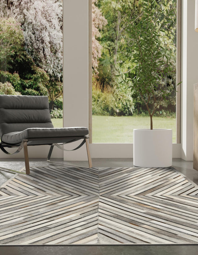 Gray Ivory 5' 3 x 8' Cowhide Leather Rectangle Rug