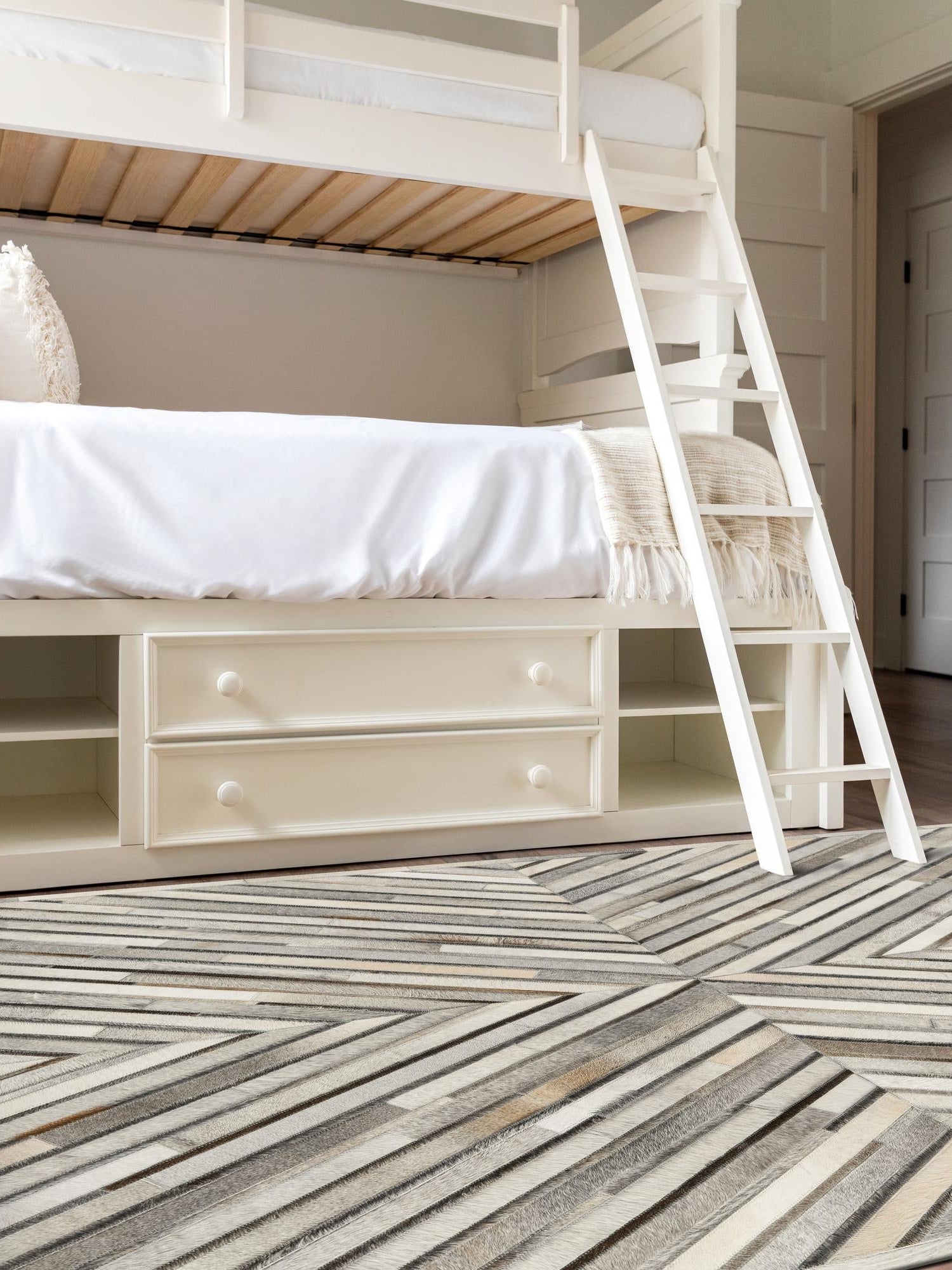 Authentic Luxury Gray Ivory 6' 1 x 9' Cowhide Leather Rectangle Area Rug Modern Interior Design 100% Real Natural Cowhide Carpet for Designer Home Decor for Sale at Rug Engine