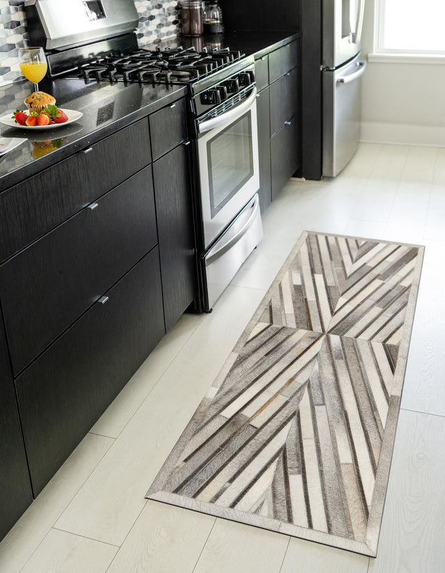 Gray Ivory 2' 2 x 6' 1 Cowhide Leather Runner Rug