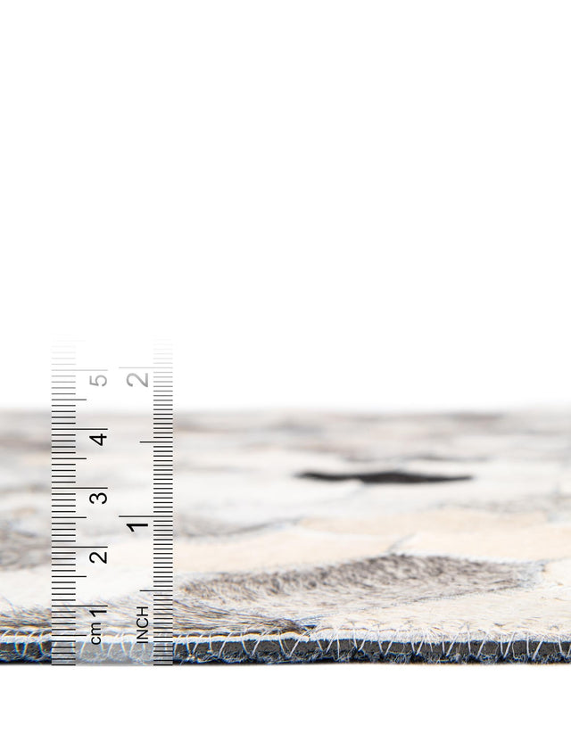 Ivory Gray 8' x 8' Cowhide Leather Round Rug