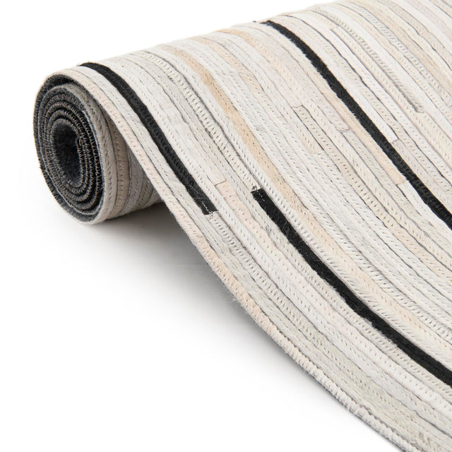 Black White 4' 1 x 4' 1 Cowhide Leather Round Rug
