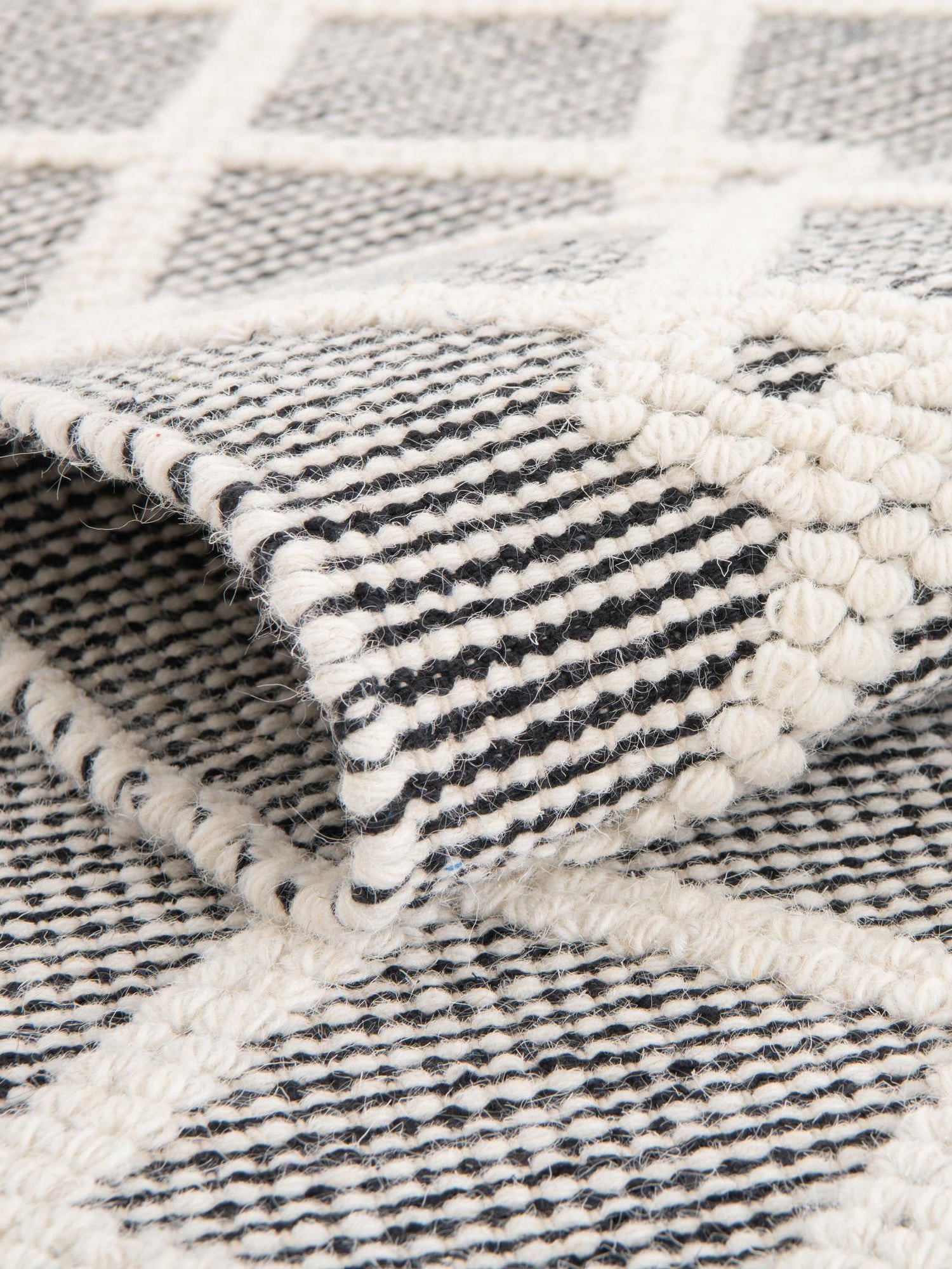 Blackberry 5' 1 x 8' Jill Zarin Dorset Rectangle Area Rug Premium Wool & Cotton Blend All Natural Pile Carpet for Bedrooms, Offices, Living Rooms, Dorms for Sale at Rug Engine