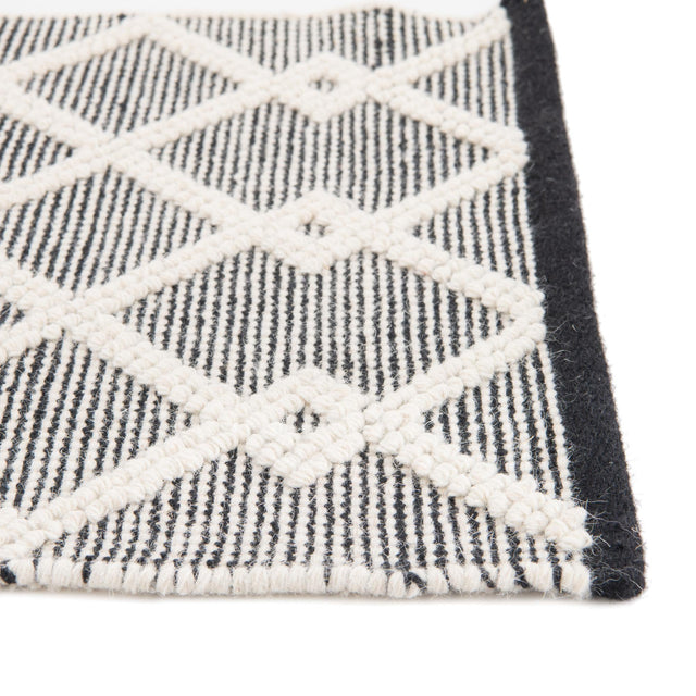 Blackberry 2' 2 x 3' 1 Jill Zarin Dorset Rectangle Area Rug Premium Wool & Cotton Blend All Natural Pile Carpet for Bedrooms, Offices, Living Rooms, Dorms for Sale at Rug Engine