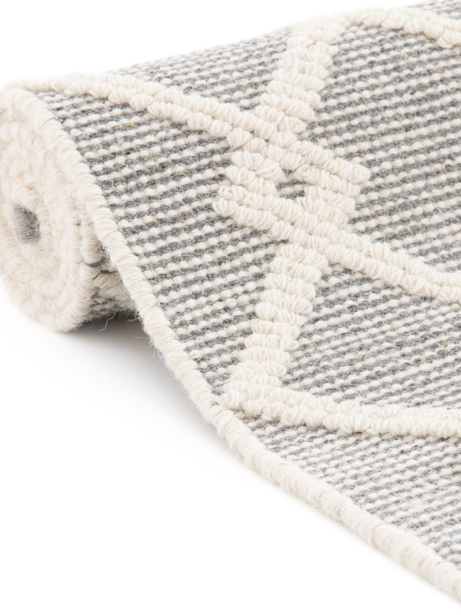 Gray Manor 4' 1 x 6' 1 Jill Zarin Dorset Rectangle Area Rug Premium Wool & Cotton Blend All Natural Pile Carpet for Bedrooms, Offices, Living Rooms, Dorms for Sale at Rug Engine