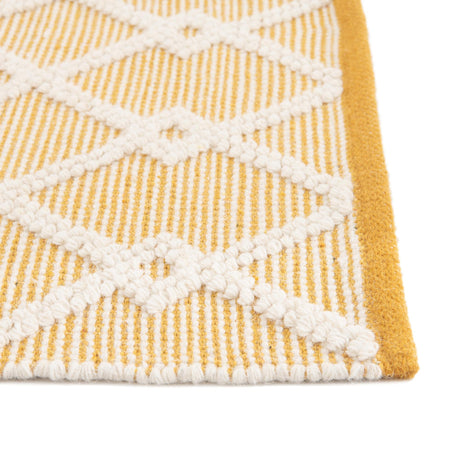 English Daisy 5' 1 x 8' Jill Zarin Dorset Rectangle Area Rug Premium Wool & Cotton Blend All Natural Pile Carpet for Bedrooms, Offices, Living Rooms, Dorms for Sale at Rug Engine