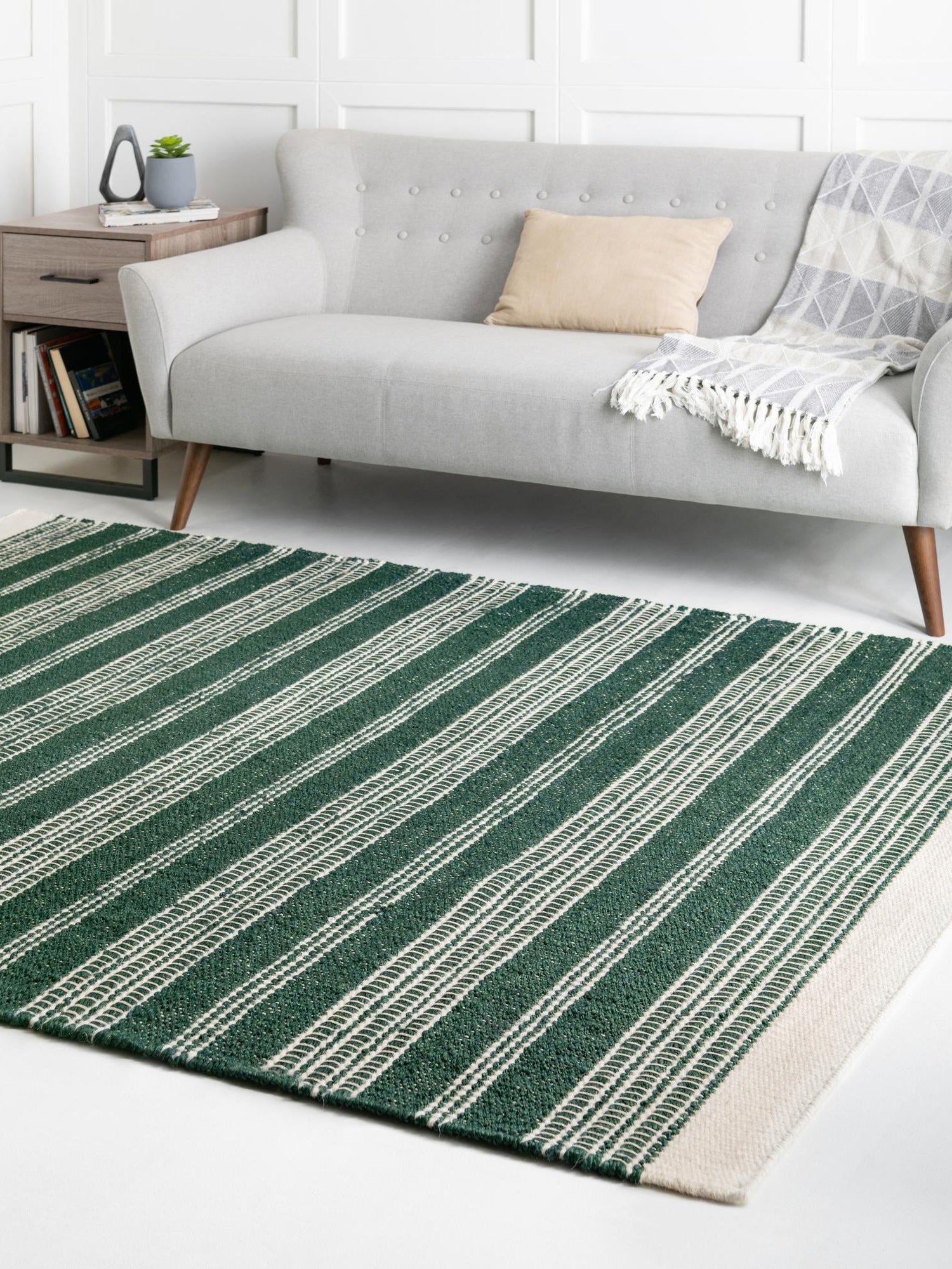 Hunter Green 4' 1 x 6' 1 Lariat Rectangle Area Rug All Natural Jute & Wool With Cotton Backing Premium Carpet for Living Rooms, Dining, Office for Sale at Rug Engine