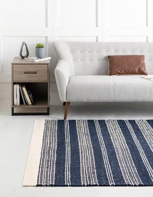 Navy Blue 4' 1 x 6' 1 Lariat Rectangle Rug