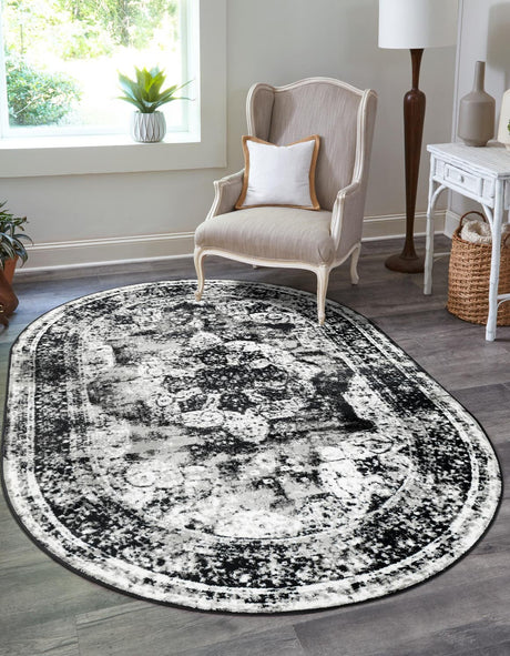 Black 4' 1 x 6' 1 Sofia Oval Rug