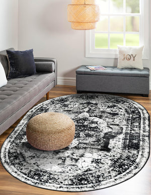 Black 4' 1 x 6' 1 Sofia Oval Rug