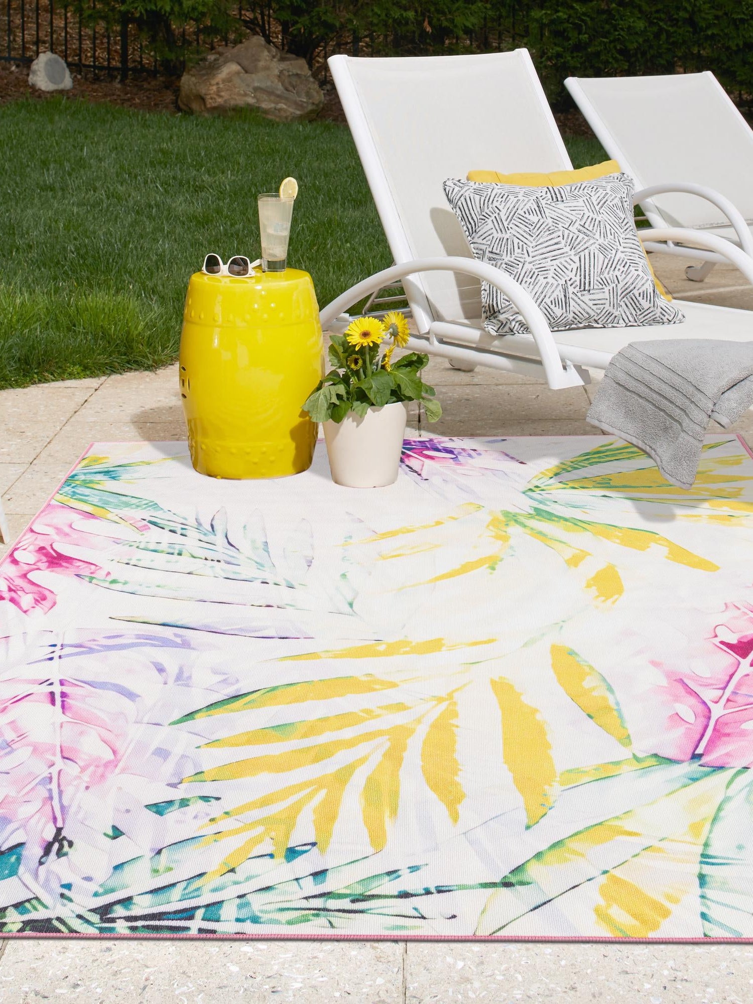 Ivory 2' x 3' 1 Jill Zarin Caribbean Outdoor Rectangle Area Rug Weather Resistant for Patio, Deck, Terrace, Balcony, Porch 100% Premium Nylon Pile Coastal Carpet for Sale at Rug Engine