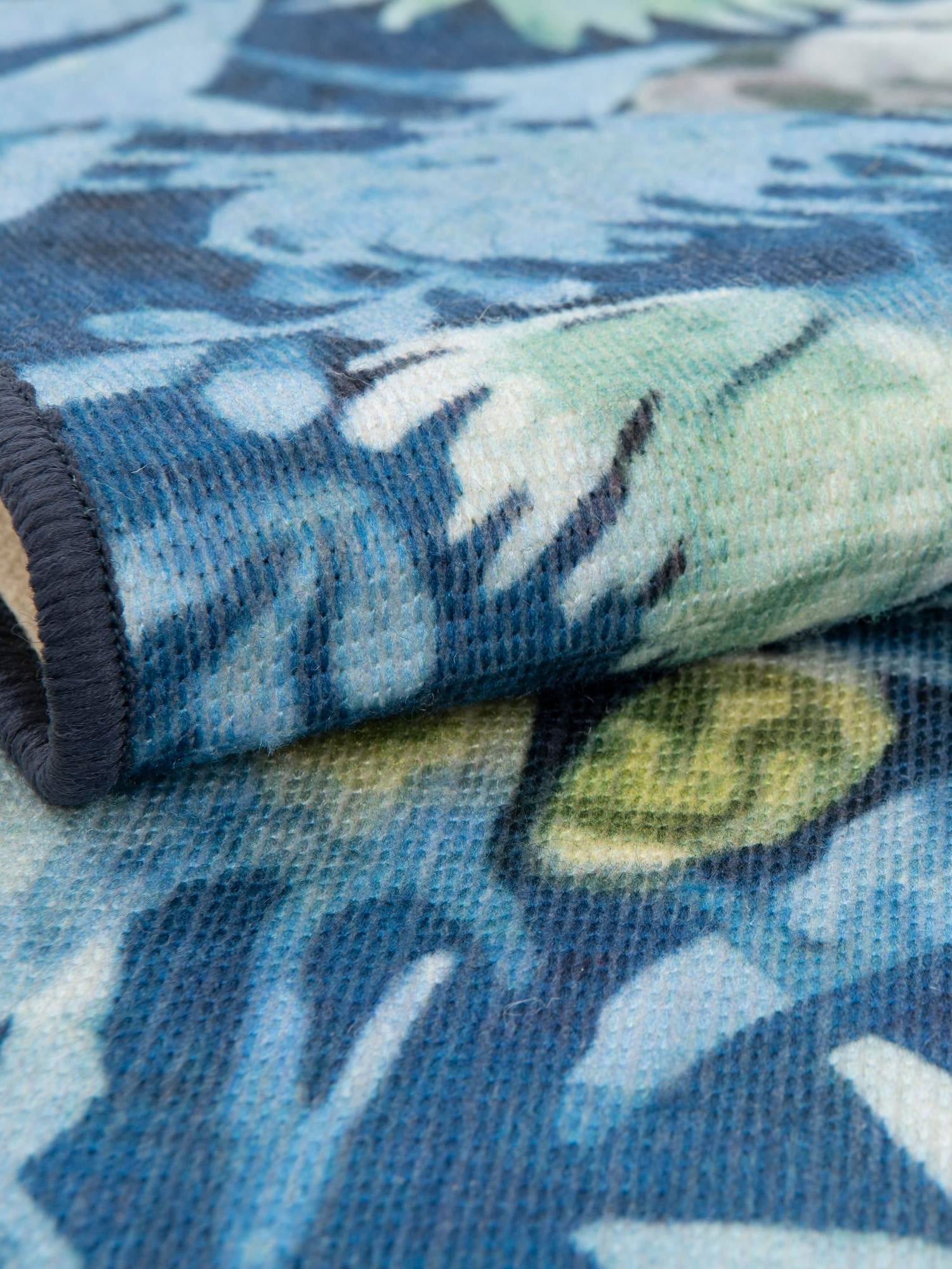 Navy Blue 3' 3 x 3' 3 Jill Zarin Caribbean Outdoor Round Area Rug Weather Resistant for Patio, Deck, Terrace, Balcony, Porch 100% Premium Nylon Pile Coastal Carpet for Sale at Rug Engine