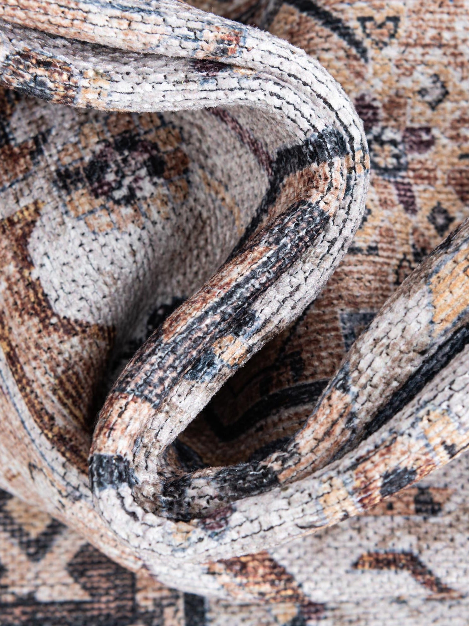 Washable Ivory Almond 5' 3 x 8' Yara Oval Area Rug Easy to Clean Stain Resistant & Durable