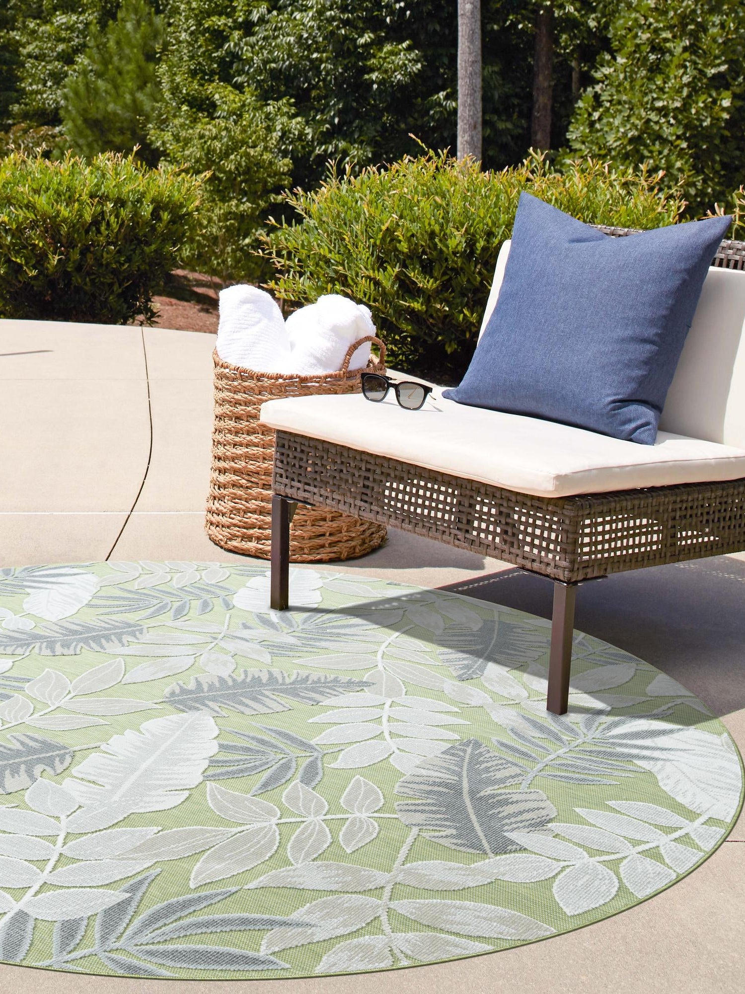 Green 8' 2 x 8' 2 Outdoor Botanical Round Area Rug Weather Resistant for Patio, Deck, Terrace, Balcony, Porch Polypropylene Garden Floral Tropical Carpet for Sale at Rug Engine