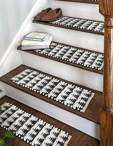 13 pcs Black and White 0' 9 x 2' 6 Chindi Jute Indoor Stair Treads Accent Area Rug Staircase Set Interior Design Home Decor Carpet Mat for Sale at Rug Engine